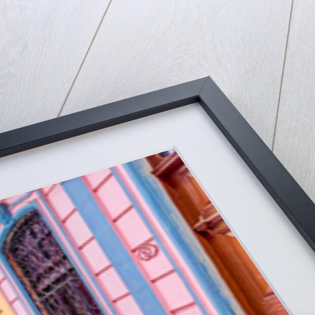 Vintage car in Havana by Assaf Frank